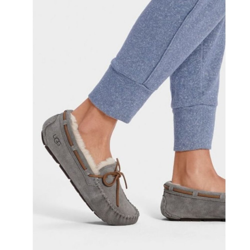 UGG Dakota Moccasins Cozy Indoor Outdoor Slippers